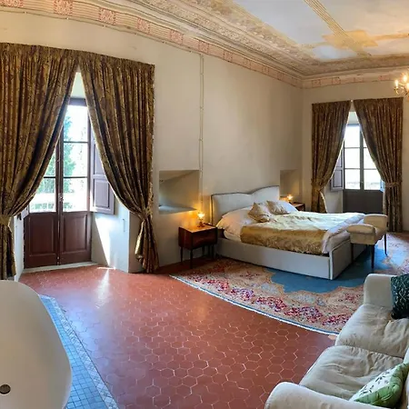 Castello Del Poderetto Bed and Breakfast