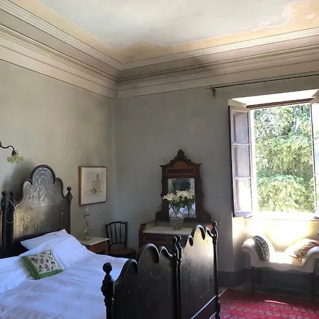 Castello Del Poderetto Bed & Breakfast *