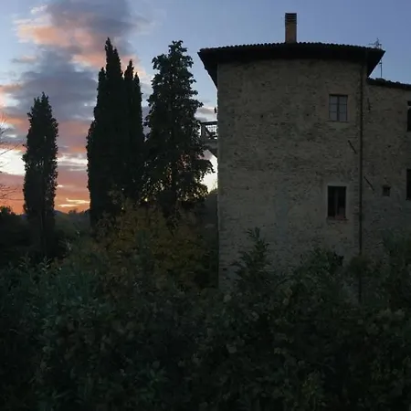 Castello Del Poderetto Bed & Breakfast *
